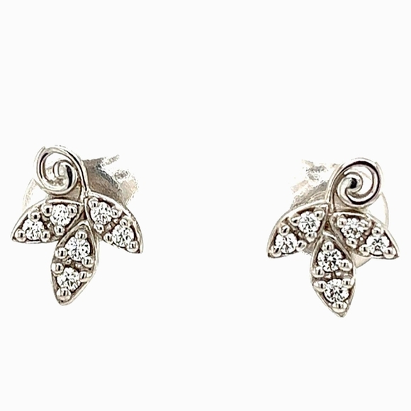 18K Tiffany & Co. Bridal Paloma Picasso WG Leaf Diamond Earrings 🎁 - Picture 3 of 7
